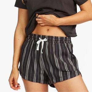 Billabong Road Trippin' Short Black and White Striped Size Small